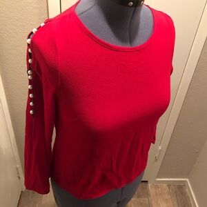 Top w/ Pearl Details